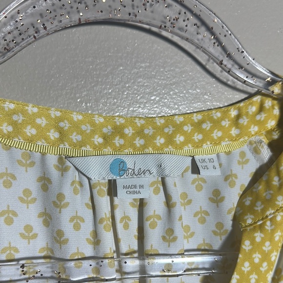 Boden Yellow White Printed Top |‎ 6 - Picture 2 of 5